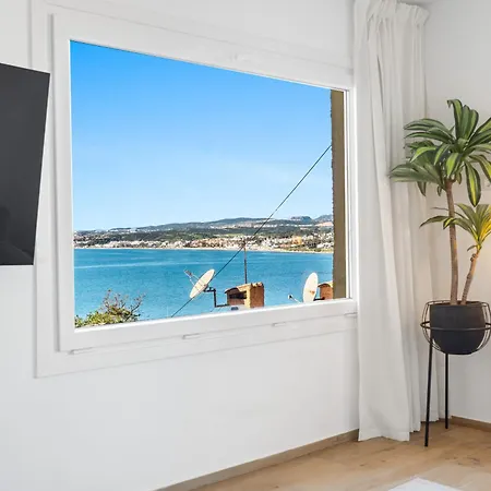 44 With Sea View Near Marina